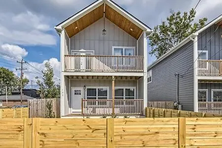 New Build 5 Min To Broadway Sleeps 10